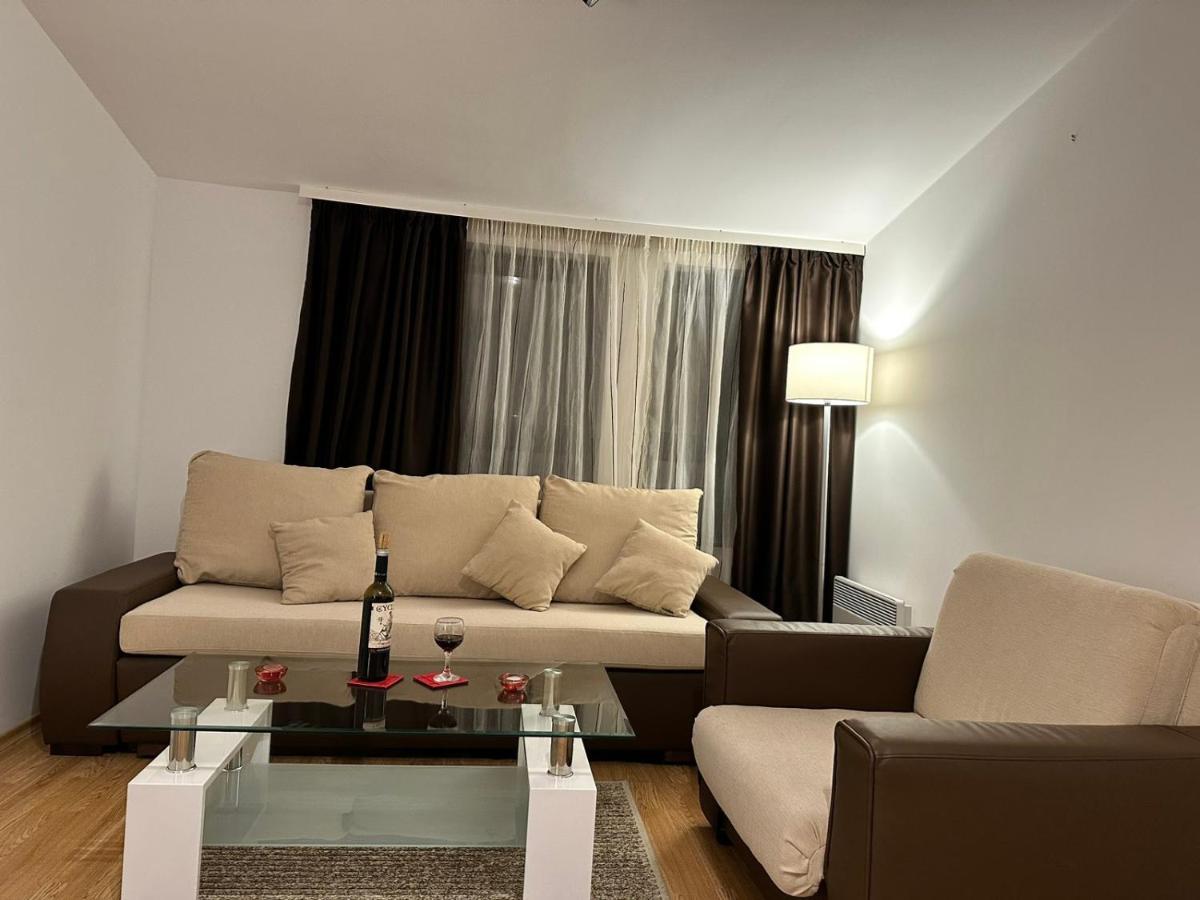 Aspen Luxury Apartamnet 라즐로그 외부 사진